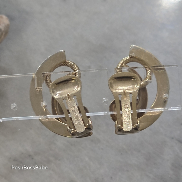 πππ£π©πππ ππππ£ππ 'πΌπ‘πππ' πππ‘π«ππ§ ππ€π£π πππ©ππ‘ - Picture 3 of 6